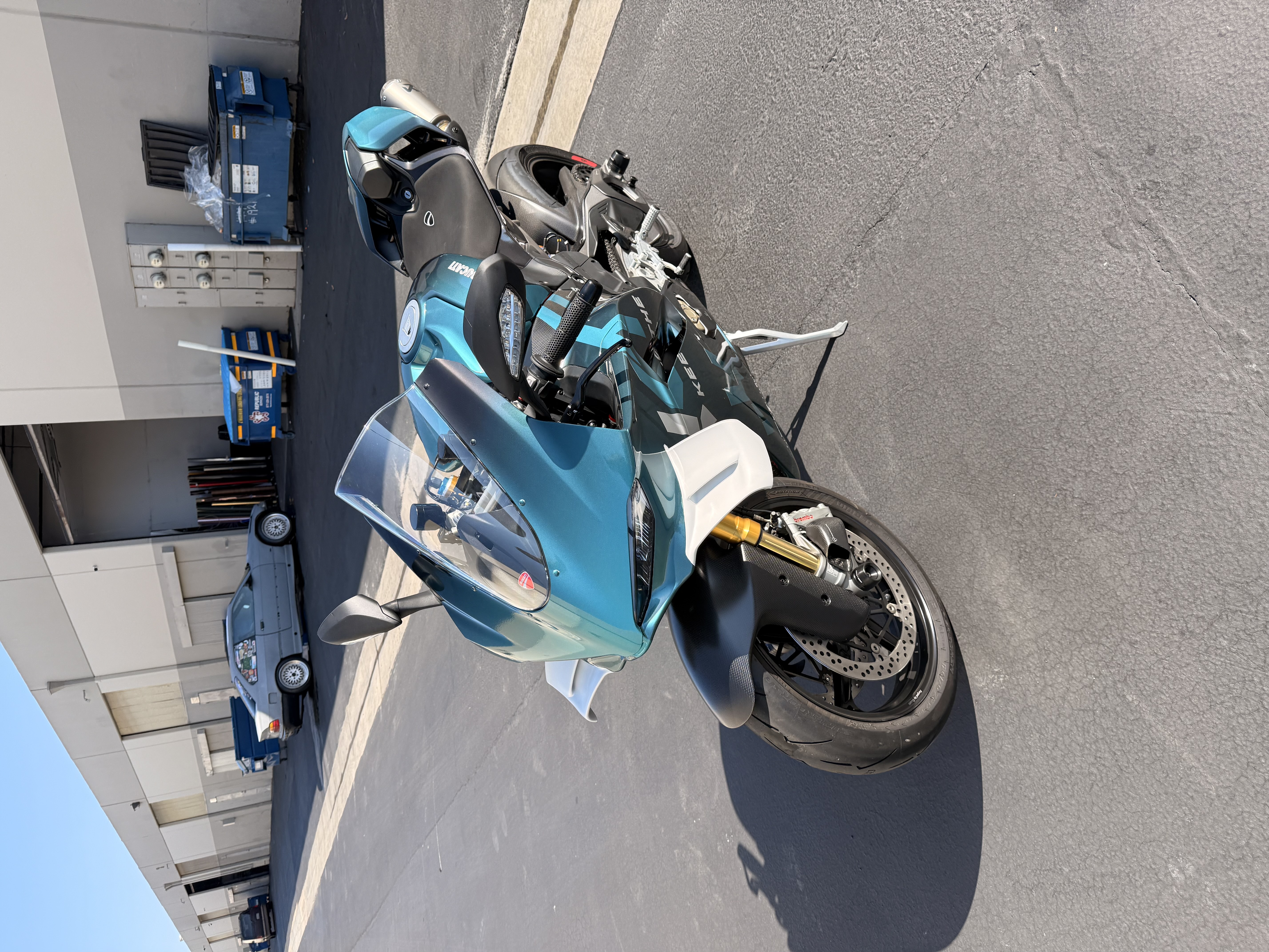 Teal Superbike Custom Concept